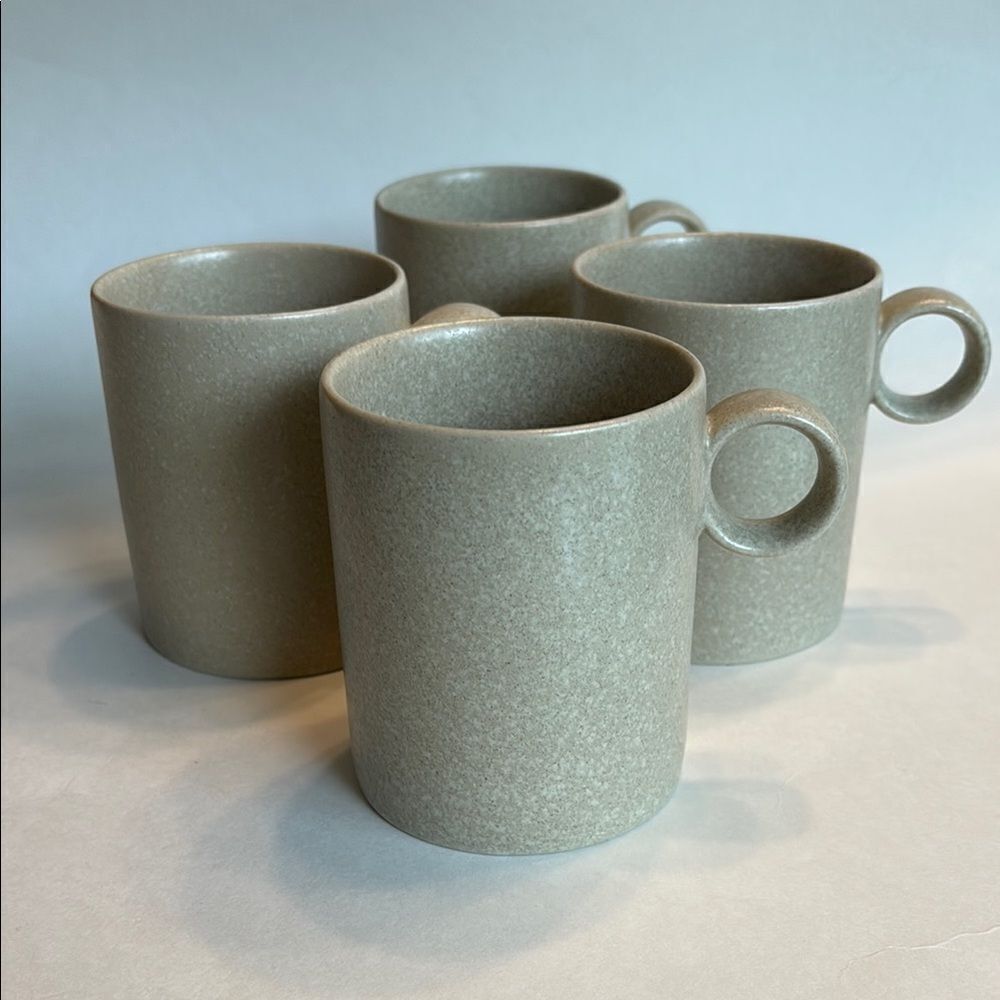 Crate & Barrel Set of 4 Stoneware Coffee Mugs Cups Sand Tan